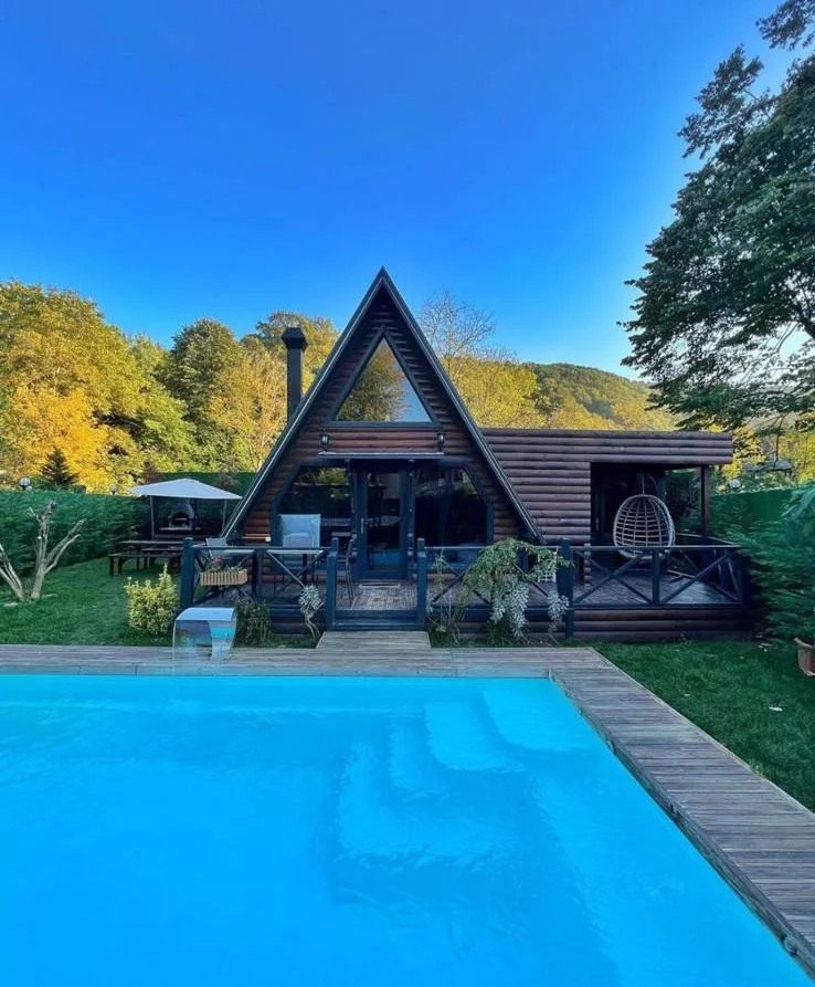 Golden Bungalow 2 
